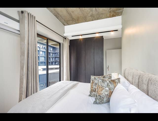 1 BEDROOM APARTMENT FOR SALE IN SANDOWN